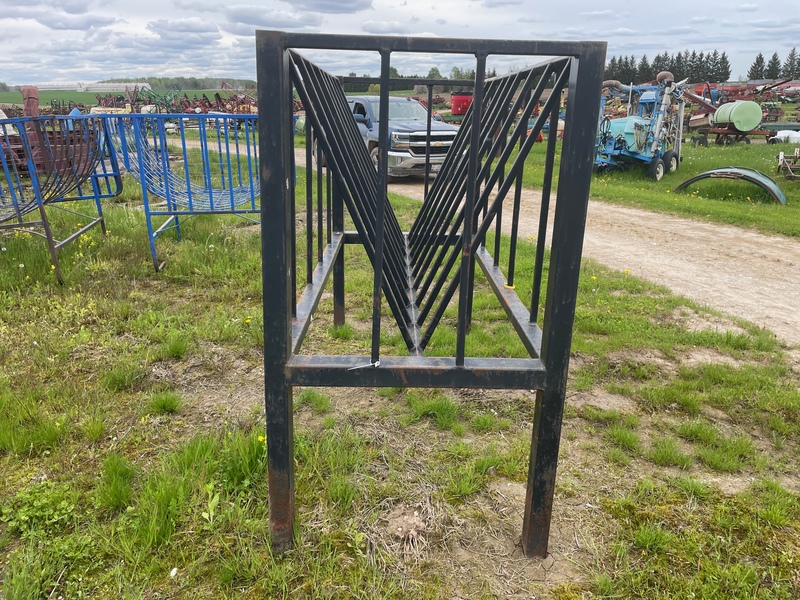 Hay/Forage/Livestock  Horse Cattle Feeder Photo